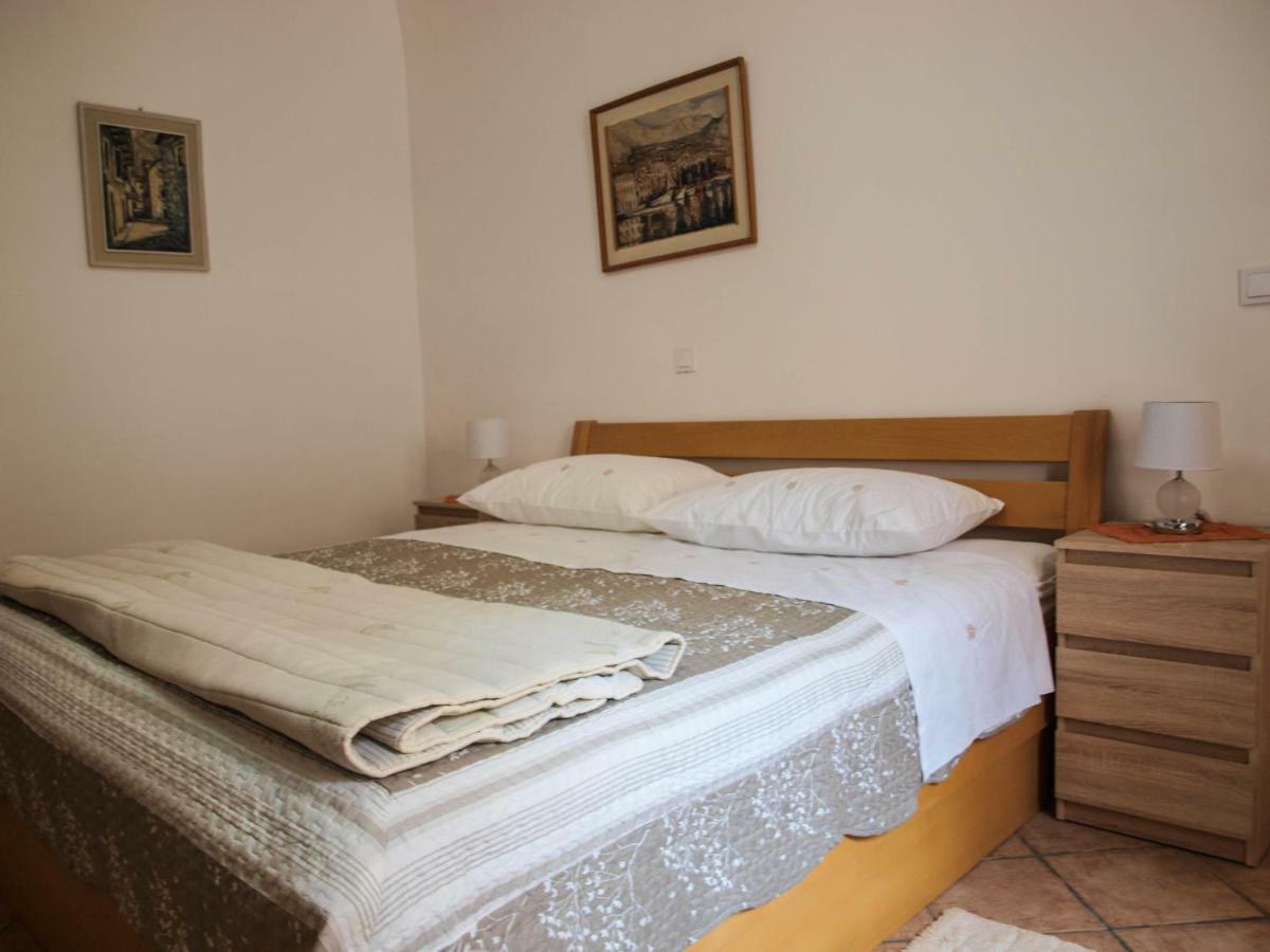 דירות House Nataniel In Omis Near Sea מראה חיצוני תמונה