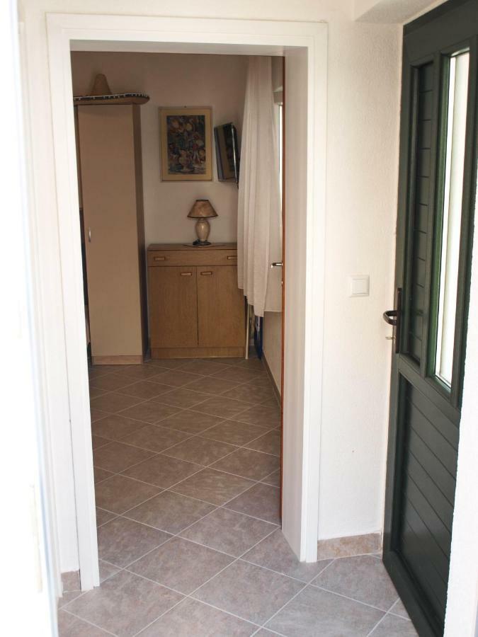 דירות House Nataniel In Omis Near Sea מראה חיצוני תמונה