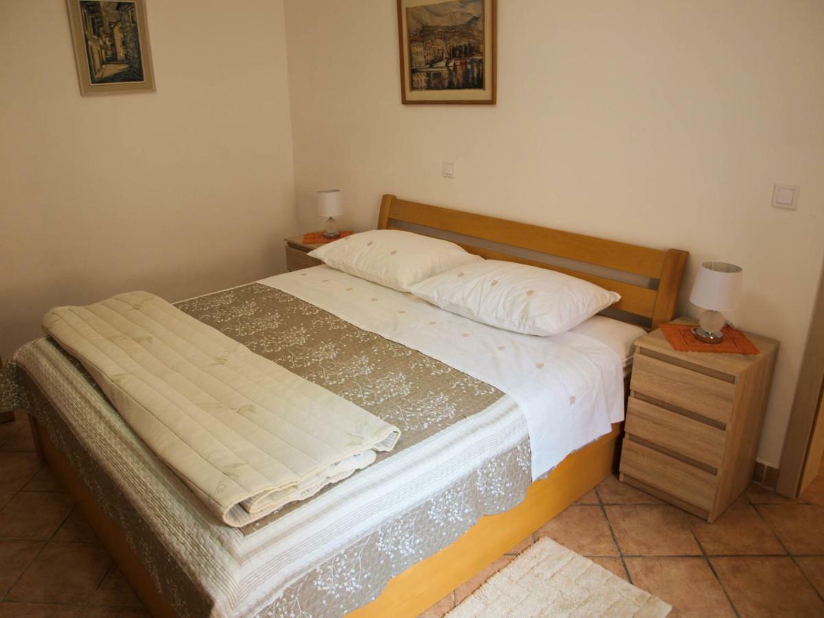 דירות House Nataniel In Omis Near Sea מראה חיצוני תמונה