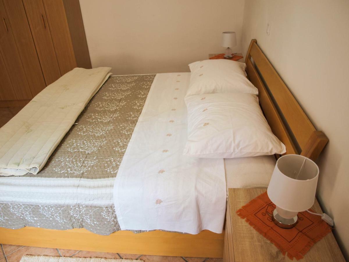 דירות House Nataniel In Omis Near Sea מראה חיצוני תמונה