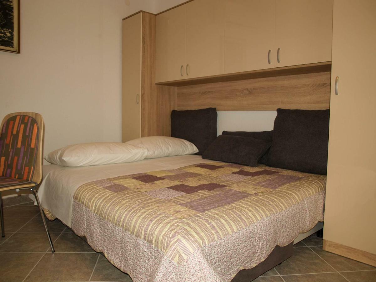 דירות House Nataniel In Omis Near Sea מראה חיצוני תמונה