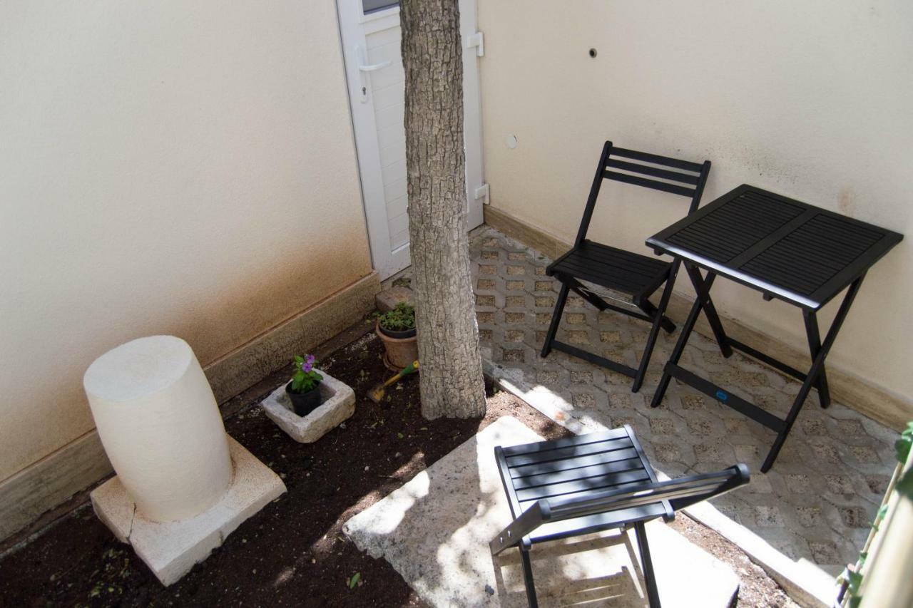 דירות House Nataniel In Omis Near Sea מראה חיצוני תמונה